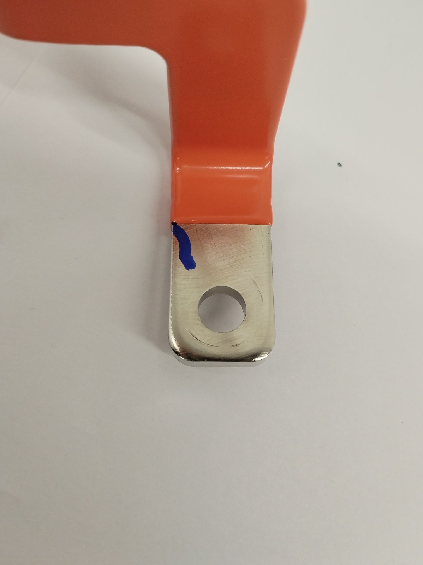 XIAOMI SU7 PRO Connect the battery output terminal of the battery row-