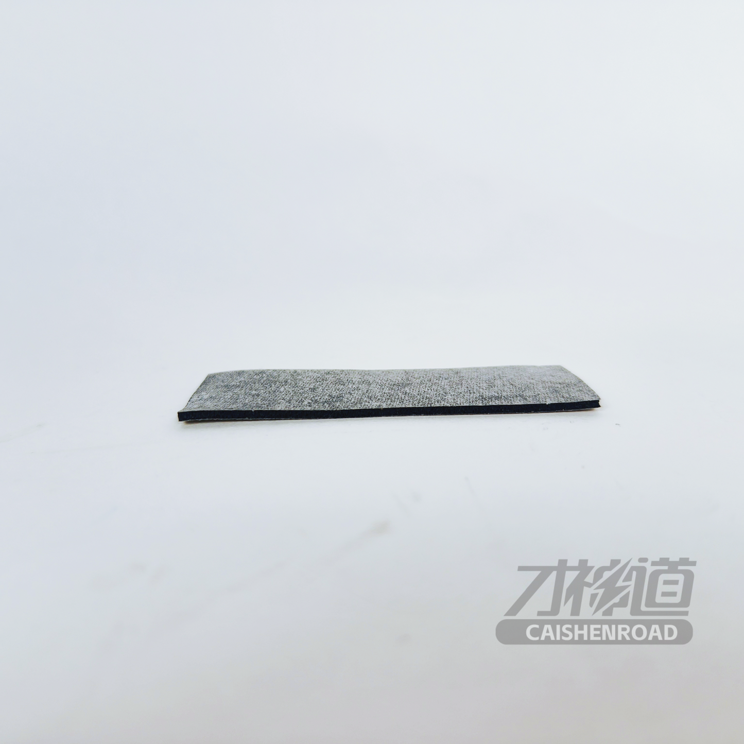 LYNK&CO 08 Large surface foam between battery cells