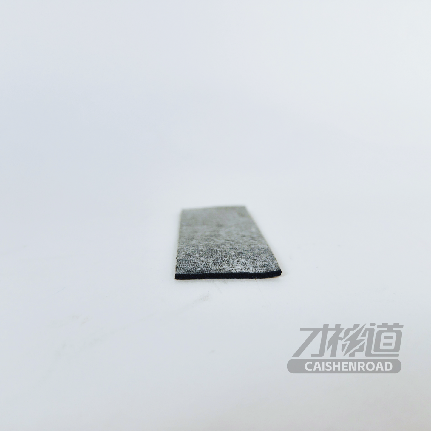 LYNK&CO 08 Large surface foam between battery cells