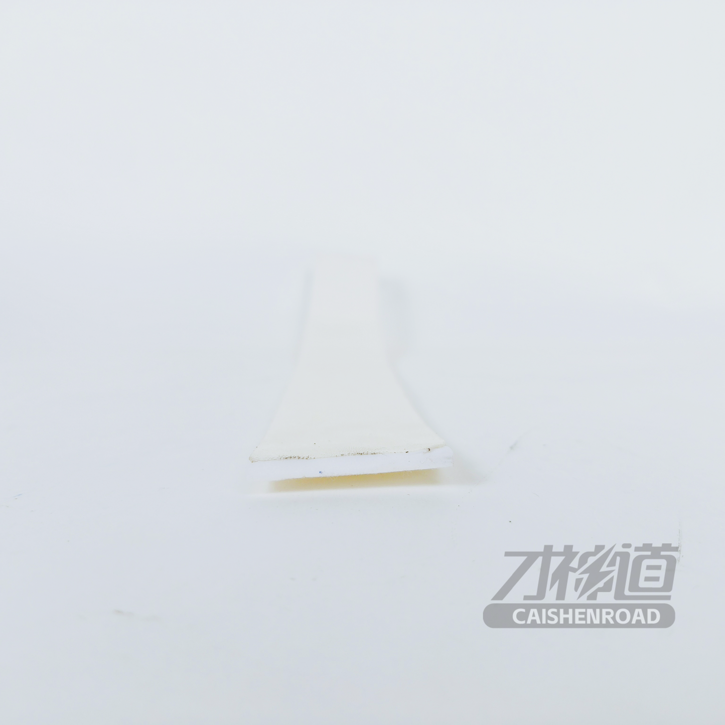 LYNK&CO 08 Cellulose tape