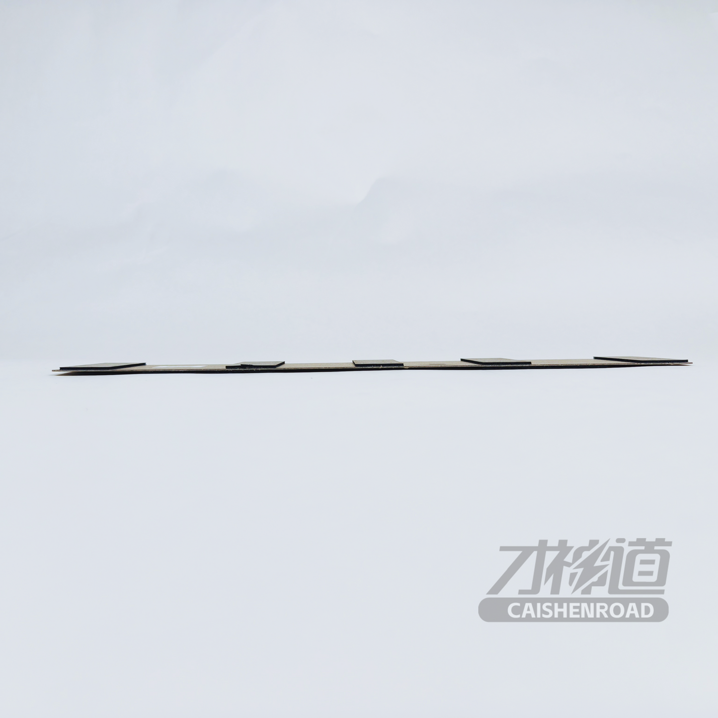 LYNK&CO 08 Mica plates