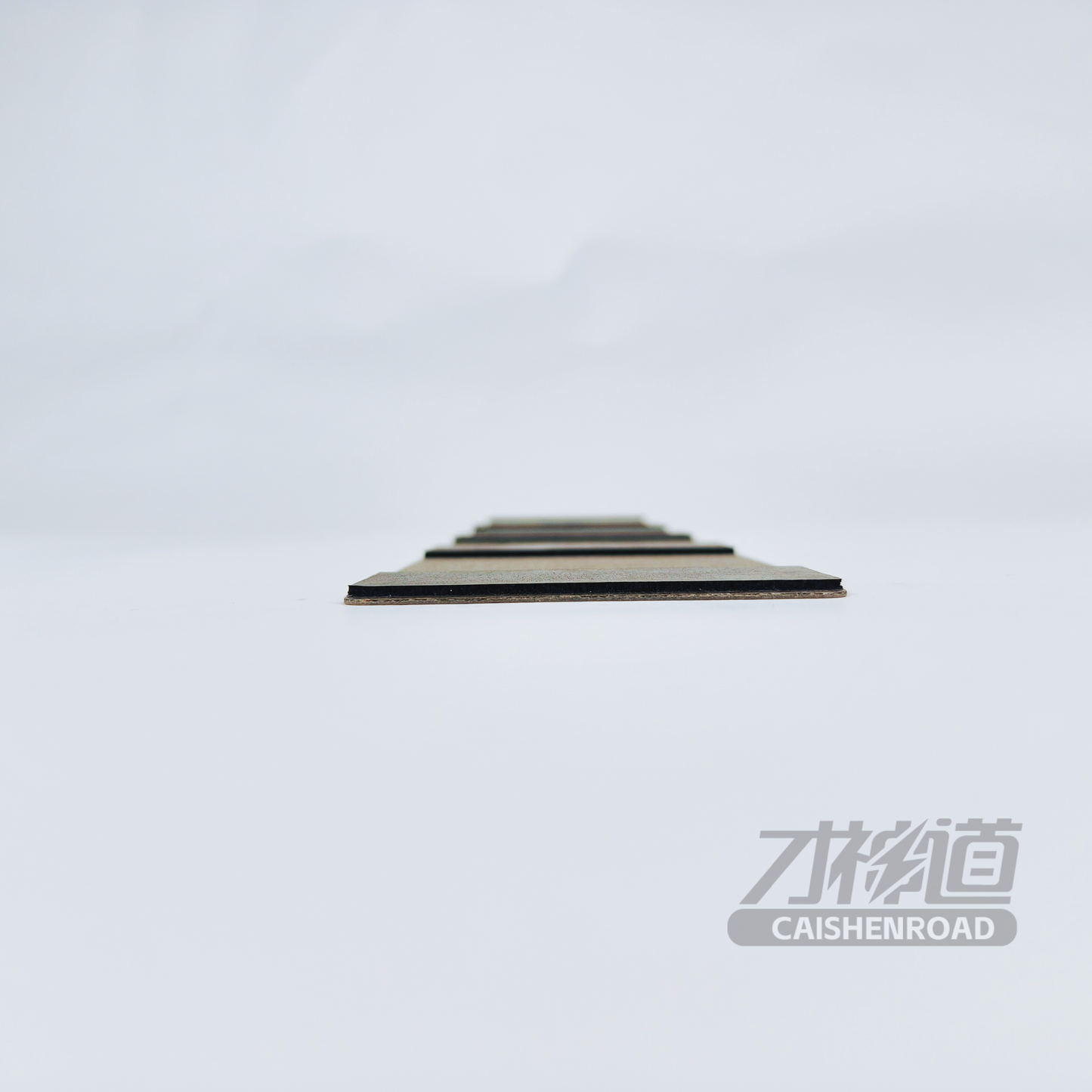 LYNK&CO 08 Mica plates