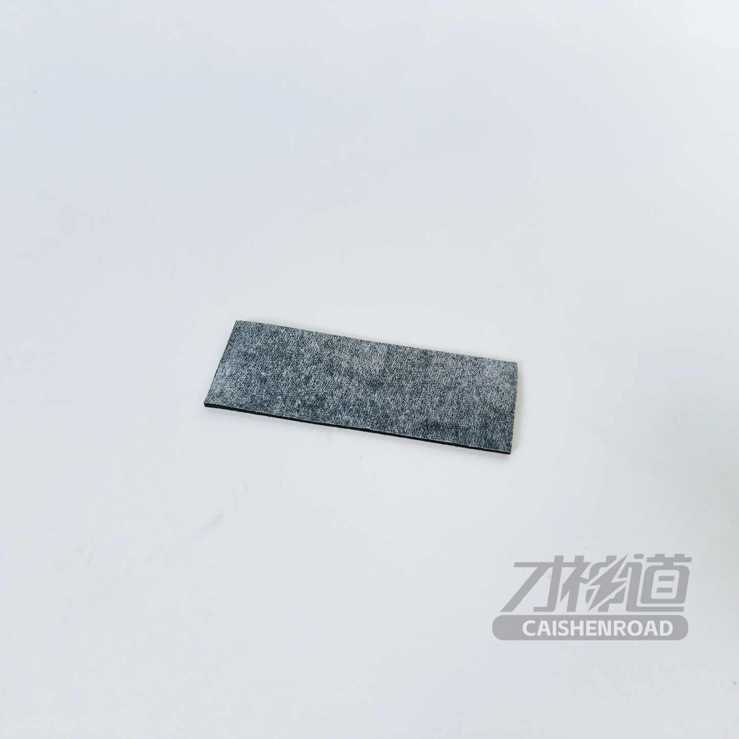 LYNK&CO 08 Large surface foam between battery cells