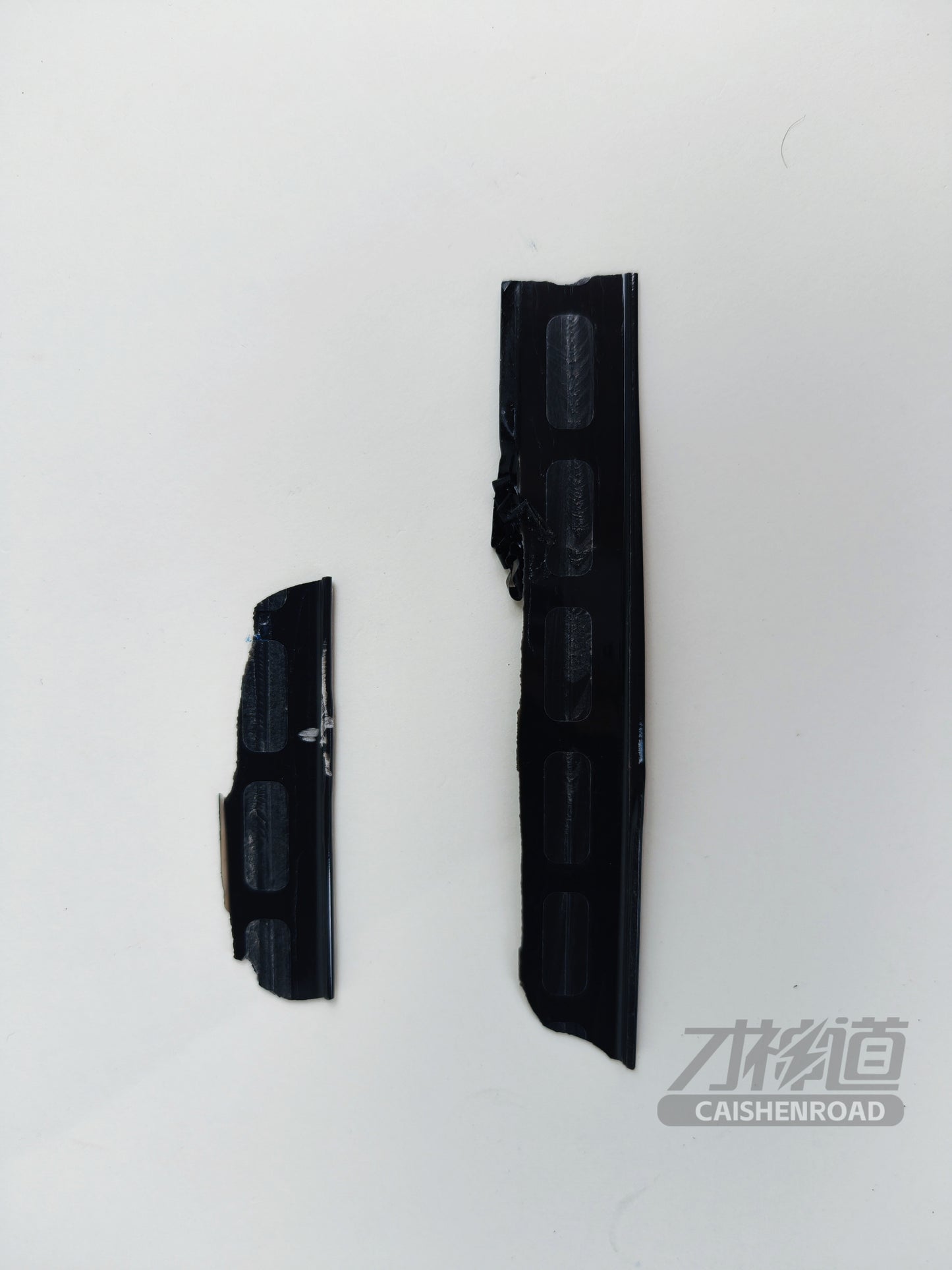 Xiaomi SU7 Standard Edition Structural adhesive between cell and upper cover