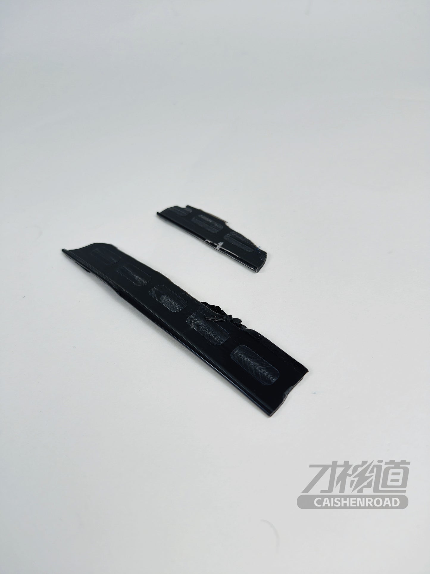 Xiaomi SU7 Standard Edition Structural adhesive between cell and upper cover
