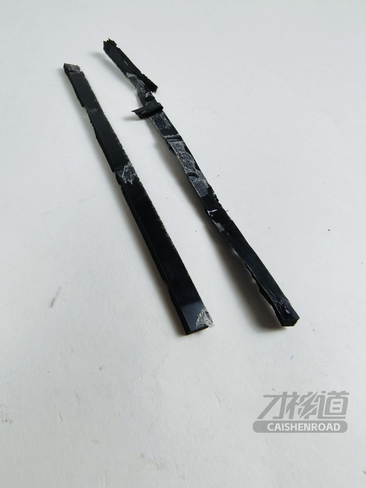 Xiaomi SU7 Standard Edition Foam between cell and upper cover
