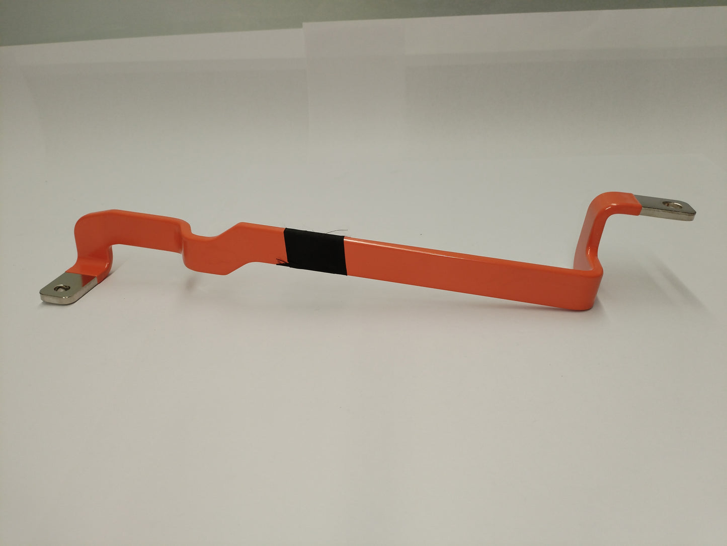 XIAOMI SU7 PRO Connect the battery output terminal of the battery row+